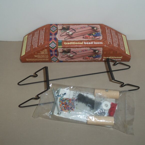 Indian Native TRADITIONAL BEAD LOOM with Loom Beads Thread Needles Instructions - Picture 2 of 7